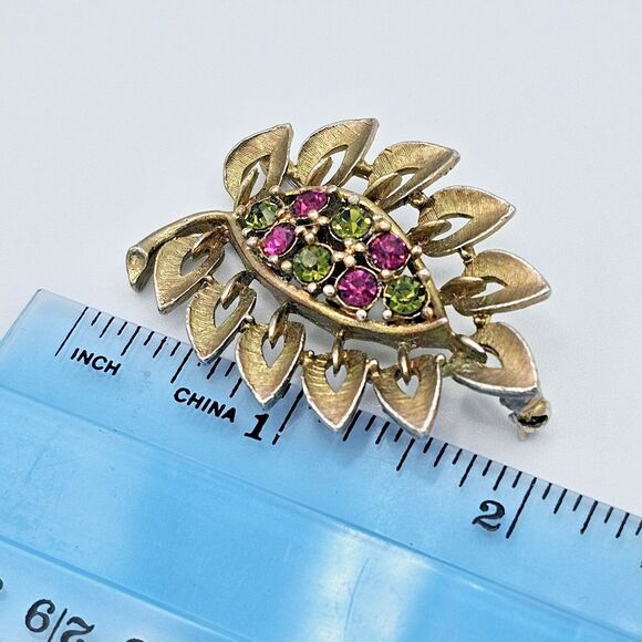 Elegant Estate Brooch Leaf Sprig Summer Pink Green Colorful Gold Tone Jewel Pin - Picture 8 of 9